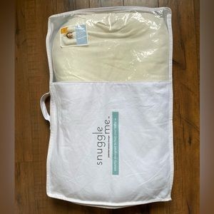 Snuggle me organic infant lounger